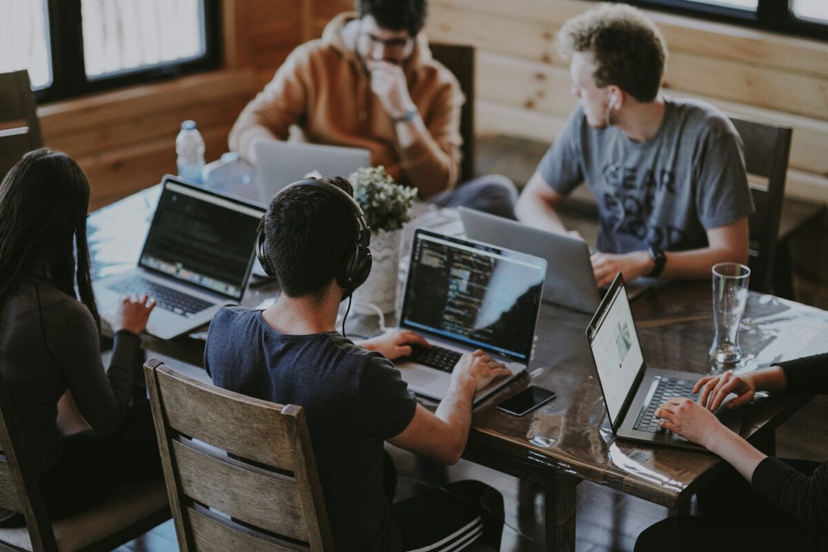 Editorial, Business & Work